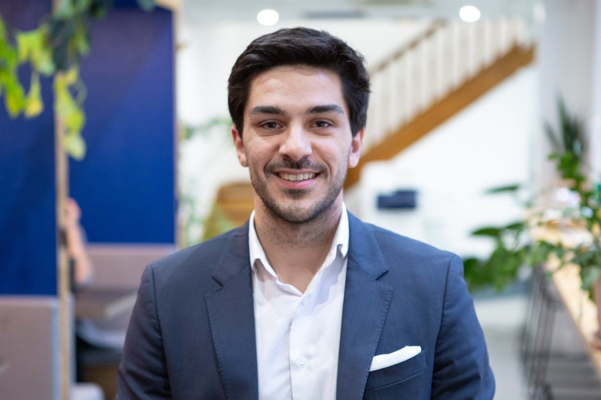 Vincent Luciani Dans Stratégies, Vincent Luciani, co-CEO d’Artefact, explique que les entreprises consumer-centric sont celles qui s’en sortent.