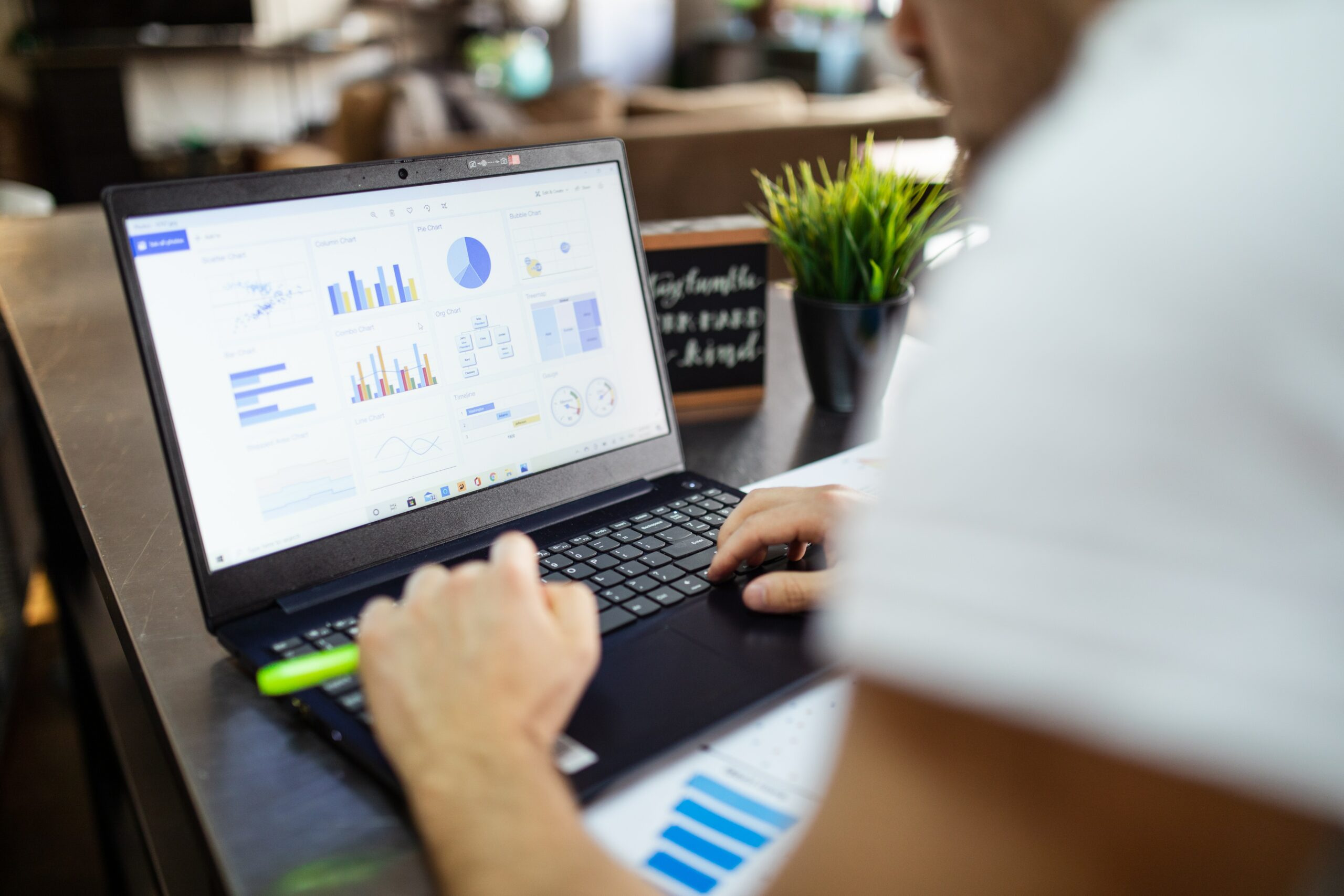 Server-side tracking – the route to data privacy, security and quality, and a better user experience