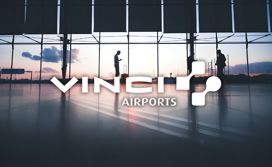 Client Case VINCI Airports <span class="highlight">VINCI Airports</span> How VINCI Airports uses AI to optimize its operational, commercial, and financial performance with Google Cloud and Artefact